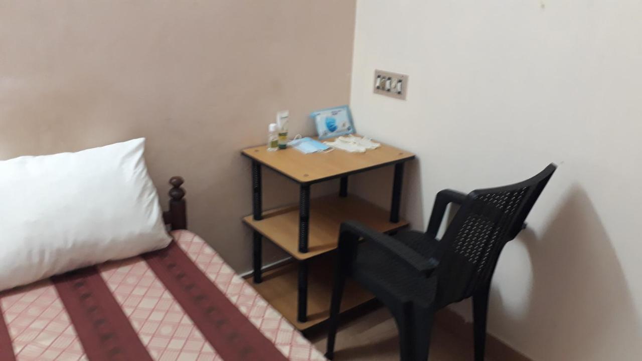 Valiyathayil Home Stay Kochi Bagian luar foto