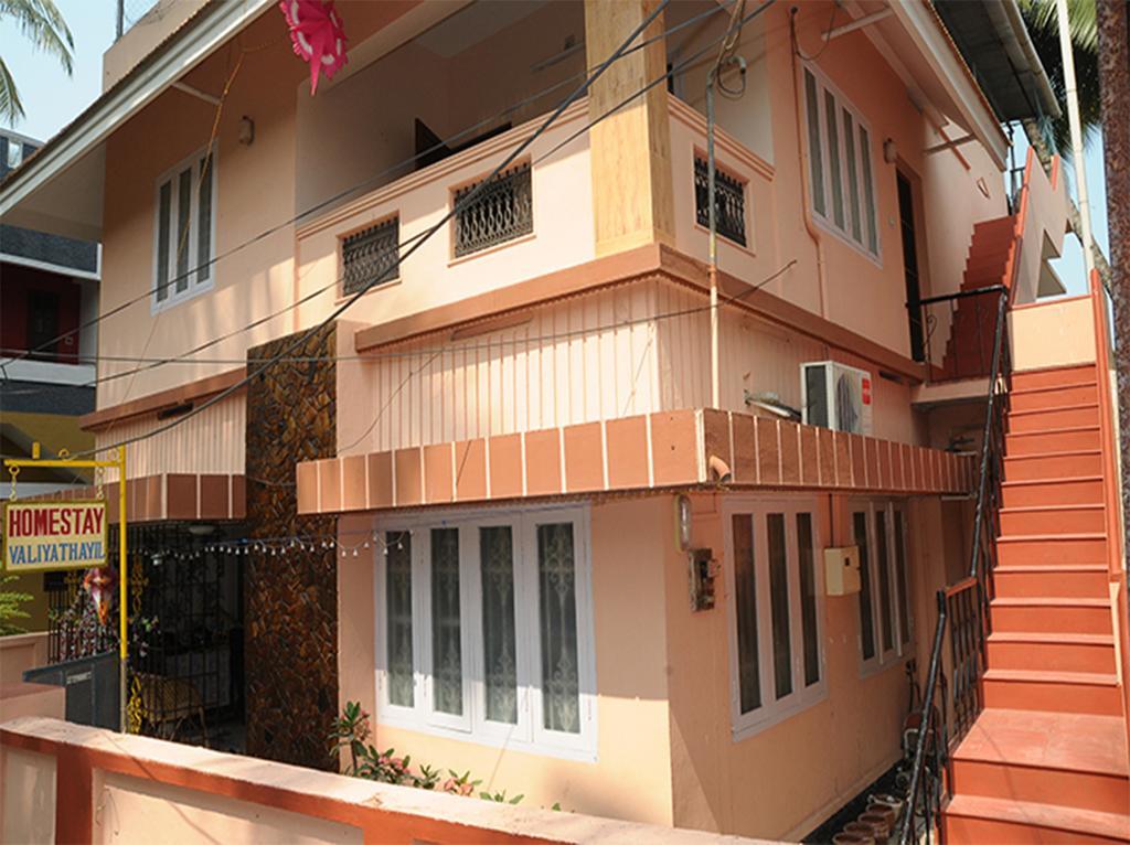 Valiyathayil Home Stay Kochi Bagian luar foto