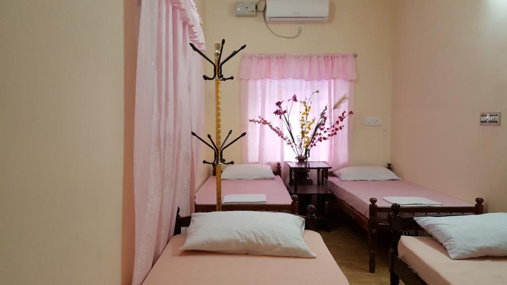 Valiyathayil Home Stay Kochi Bagian luar foto