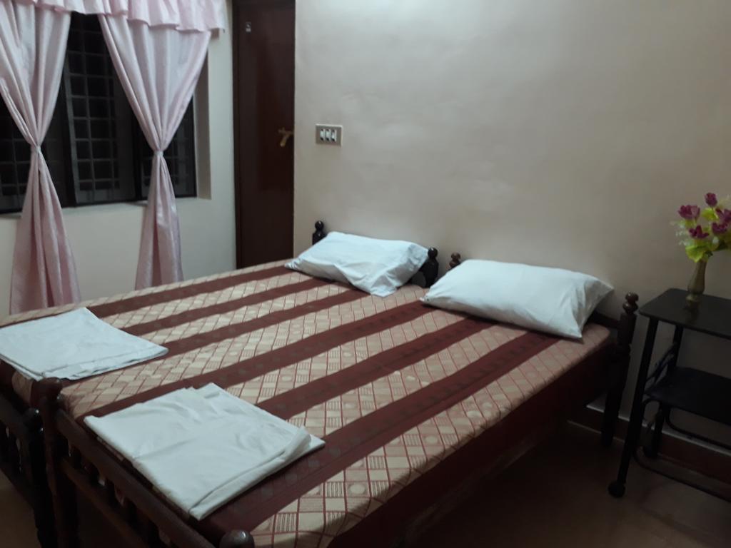 Valiyathayil Home Stay Kochi Bagian luar foto