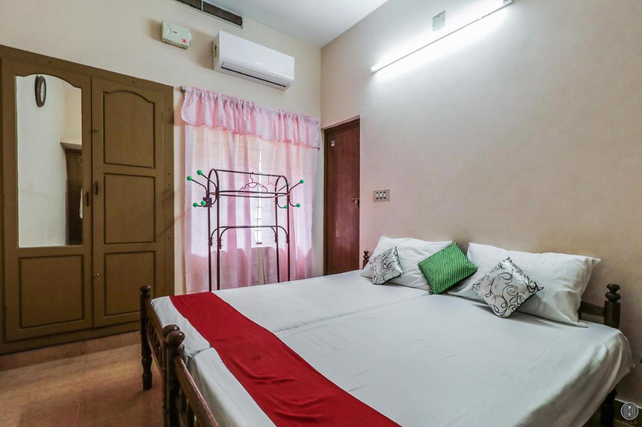 Valiyathayil Home Stay Kochi Bagian luar foto